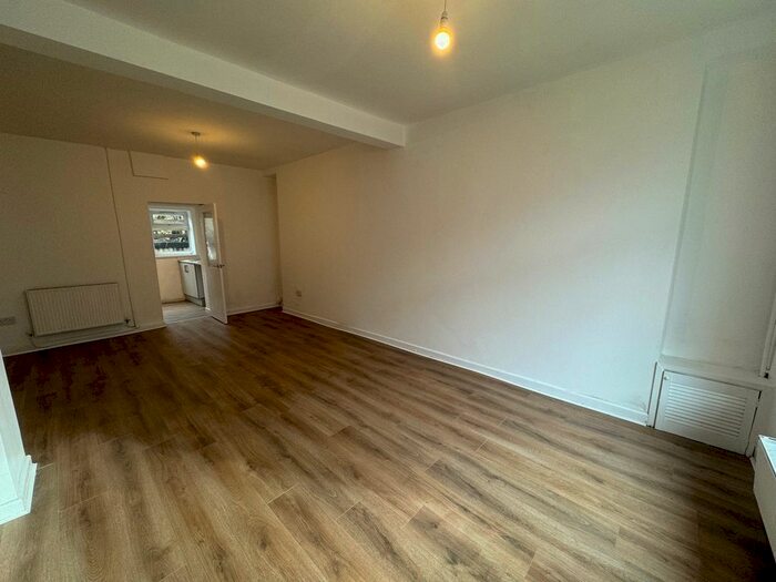 3 Bedroom Terraced House To Rent In Prospect Place Treorchy -, Treorchy, CF42