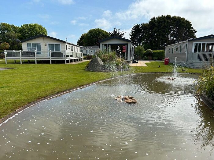 3 Bedroom Park Home For Sale In Halt Road, Goonhavern, Truro, TR4