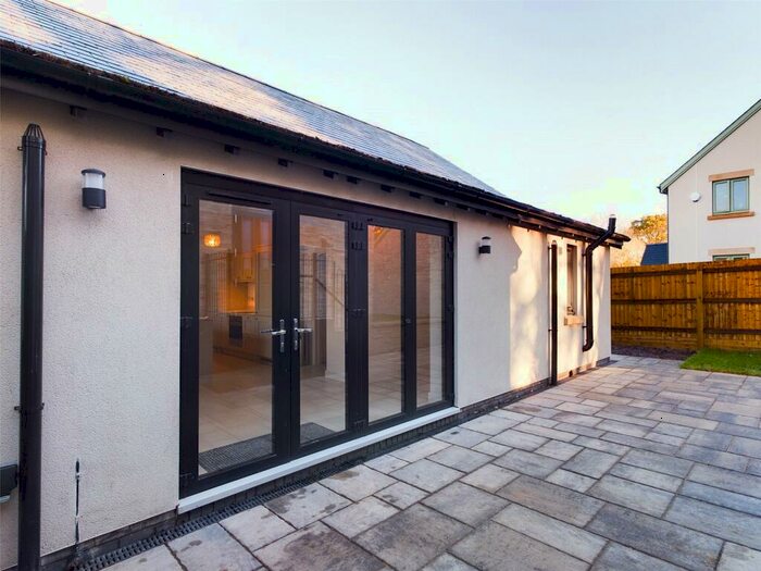 2 Bedroom Bungalow For Sale In The Oaks, Llangattock, Crickhowell, Powys, NP8