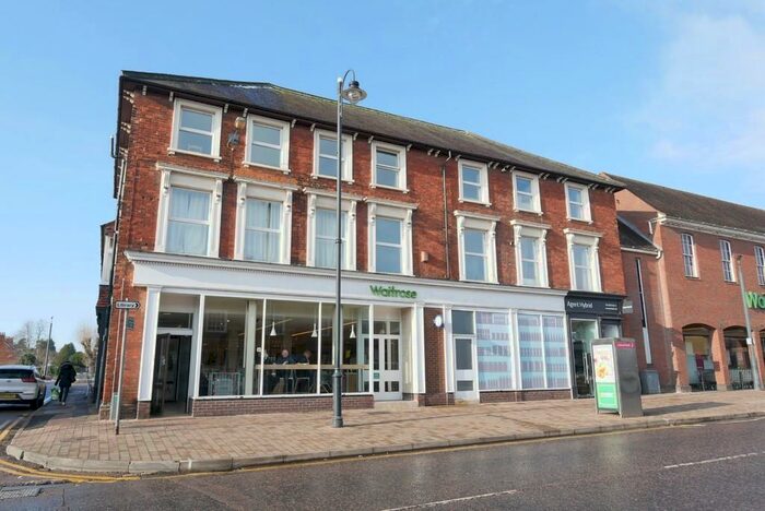 1 Bedroom Flat To Rent In High Street, Stevenage, SG1