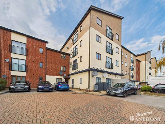 2 Bedroom Flat To Rent In Laxfield Drive, Broughton, Milton Keynes, Buckinghamshire, MK10