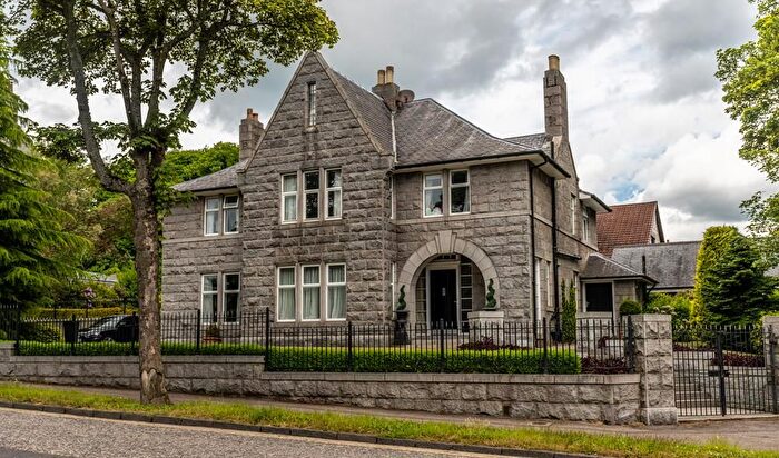 5 Bedroom Detached House To Rent In King's Gate, Aberdeen, AB15