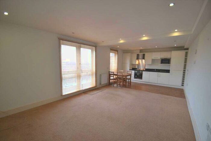 2 Bedroom Apartment To Rent In High Street, Epsom, KT19