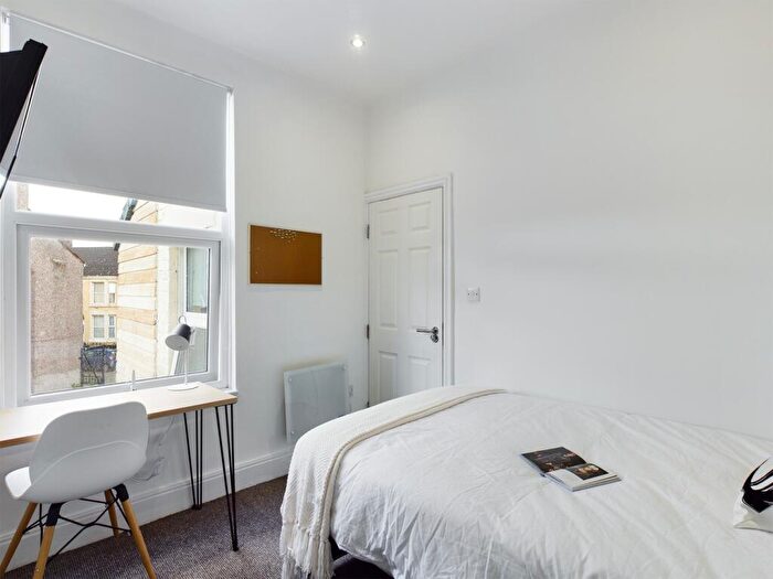7 Bedroom House To Rent In Well Meadow Drive, Sheffield, S3