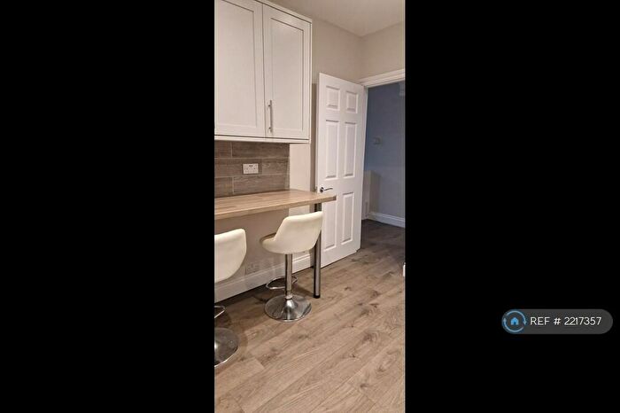 2 Bedroom Flat To Rent In Sidmouth Street, Reading, RG1