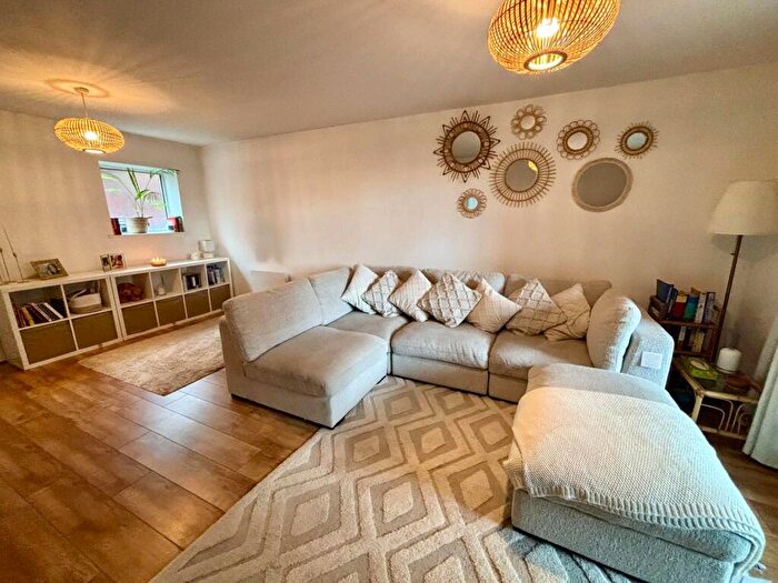 2 Bedroom Apartment For Sale In Warstone Lane, Birmingham, B18