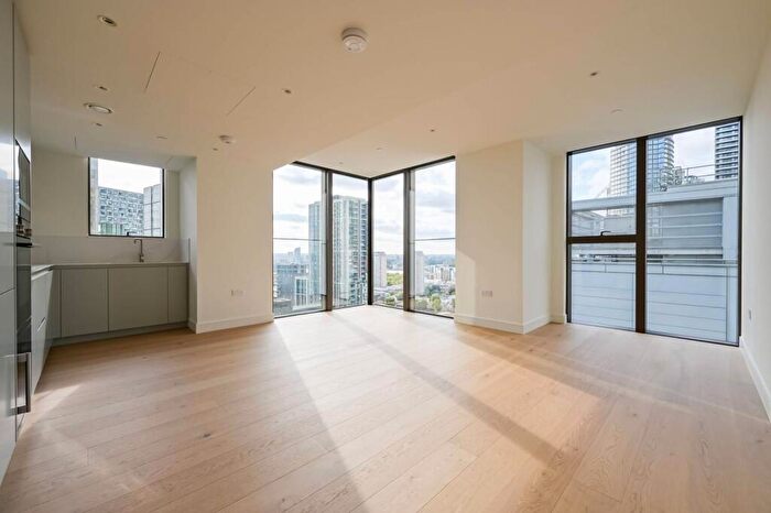 2 Bedroom Flat To Rent In Harcourt Tower, Canary Wharf, London, E14