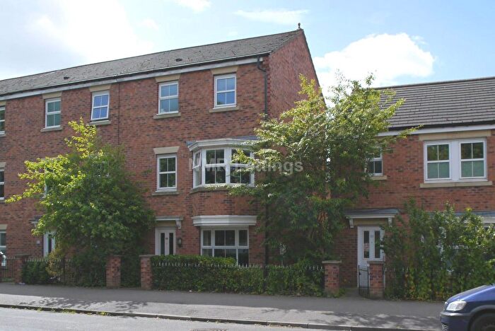 5 Bedroom Town House To Rent In Herons Court, Durham, DH1