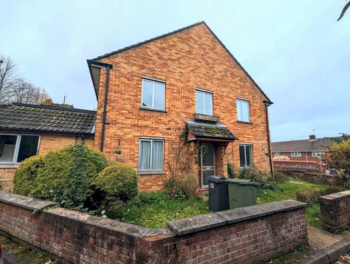 3 Bedroom House To Rent In Garbett Road, Winchester, SO23