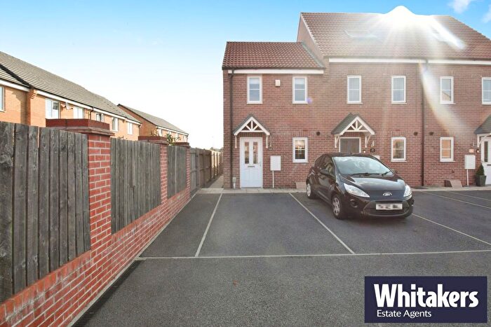 2 Bedroom End Of Terrace House To Rent In Bounty Drive, Kingswood, Hull, HU7