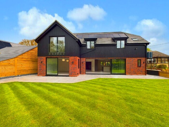 4 Bedroom Detached House To Rent In Cat Lane, OX44