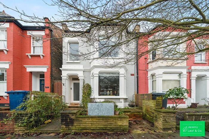 4 Bedroom House For Sale In Huntingdon Road, East Finchley, London, N2