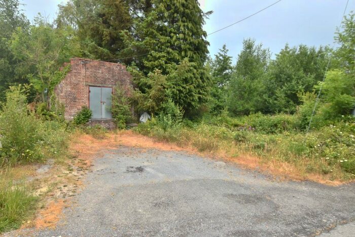 Garage / Parking For Sale In Pontwellty, Llandysul, SA44