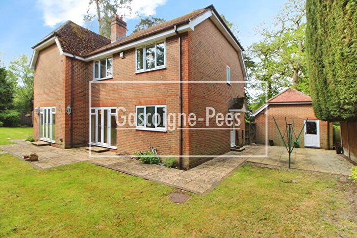 5 Bedroom Property To Rent In The Riding, Woking, GU21