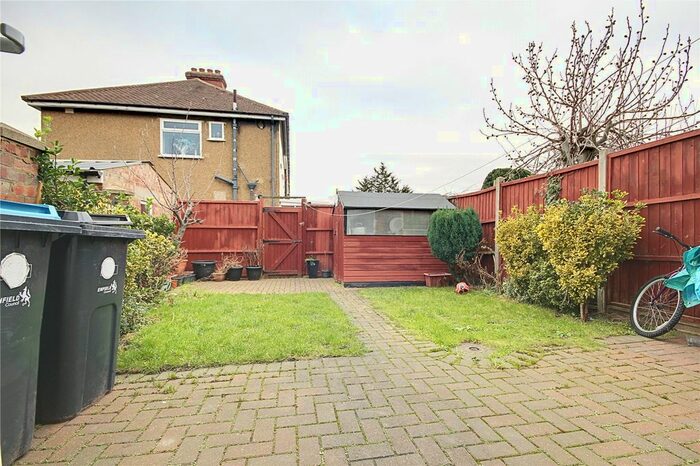 3 Bedroom Terraced House To Rent In Hoe Lane, Enfield EN3