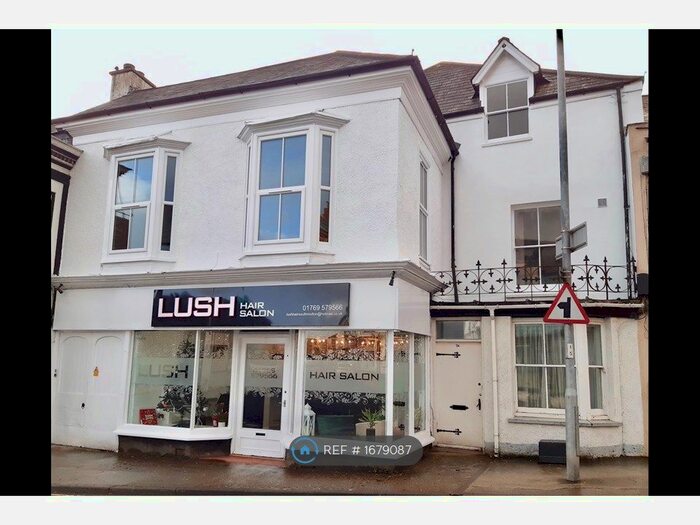 2 Bedroom Flat To Rent In Queen Street, South Molton, EX36