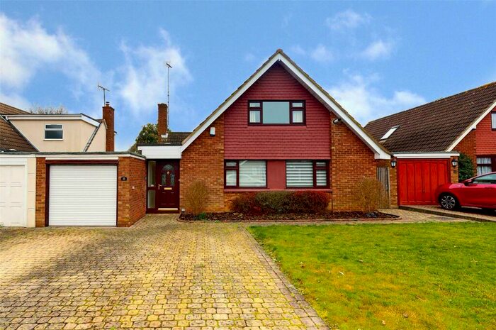 4 Bedroom Detached House For Sale In Lingcroft, Kingswood, Basildon, Essex, SS16