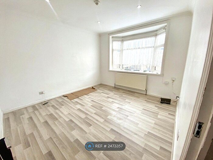 3 Bedroom Maisonette To Rent In Bensham Lane, Thornton Heath, CR7