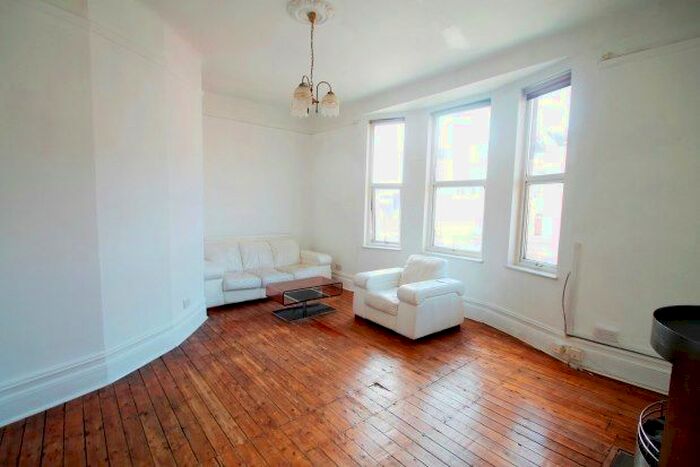 2 Bedroom Flat To Rent In Sydenham Road, London, SE26