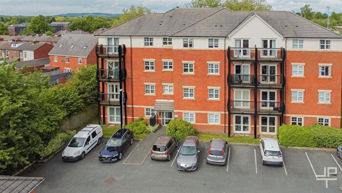 2 Bedroom Flat To Rent In Breccia Gardens, St. Helens, Merseyside, WA9
