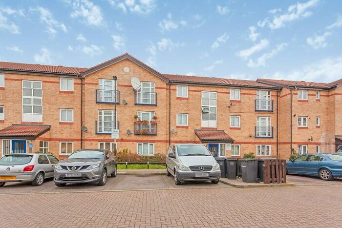 2 Bedroom Flat To Rent In Knoyle Street, London, SE14