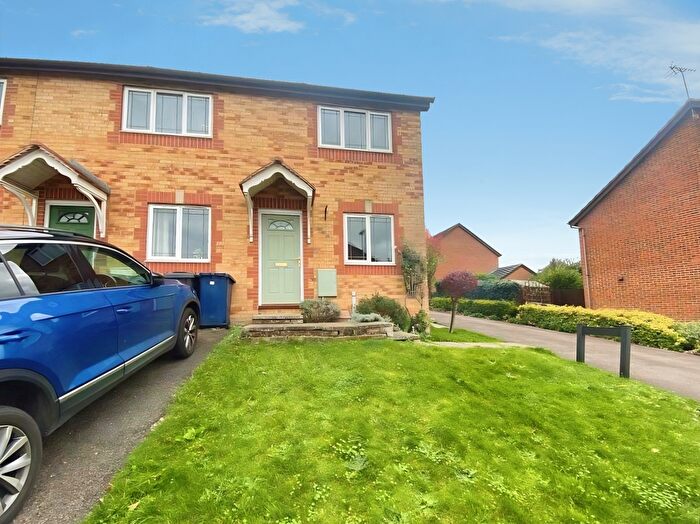 2 Bedroom End Of Terrace House To Rent In Wheat Croft, Cambridge, CB21