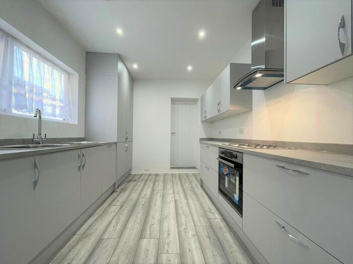 3 Bedroom Property To Rent In The Grove, Southend-On-Sea, SS2