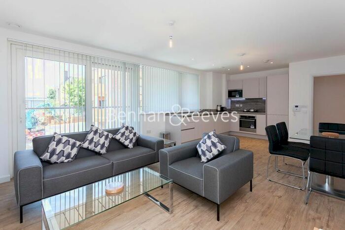 2 Bedroom Flat To Rent In Bailey Street, Surrey Quays, SE8