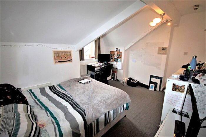 5 Bedroom Terraced House To Rent In Hartley Crescent, Woodhouse, Leeds, LS6