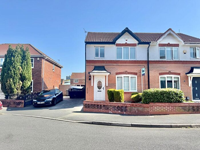 3 Bedroom Semi Detached House For Sale In Greetland Drive, Manchester, M9