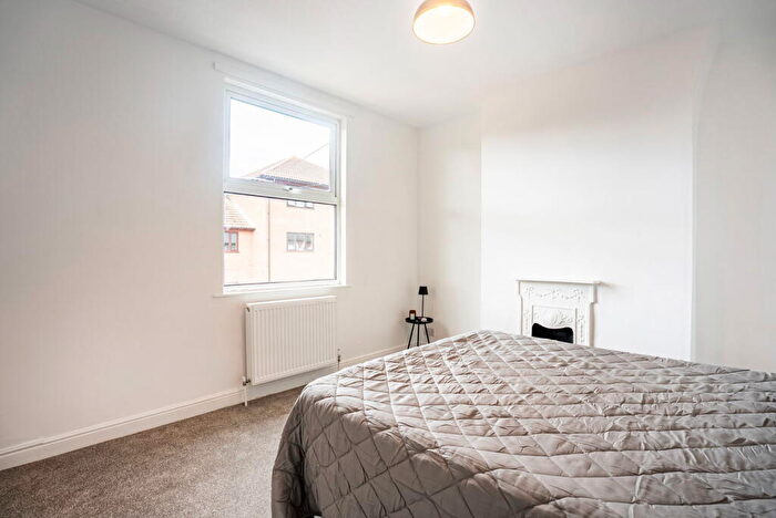 2 Bedroom Terraced House For Sale In Collygate Road, NG2