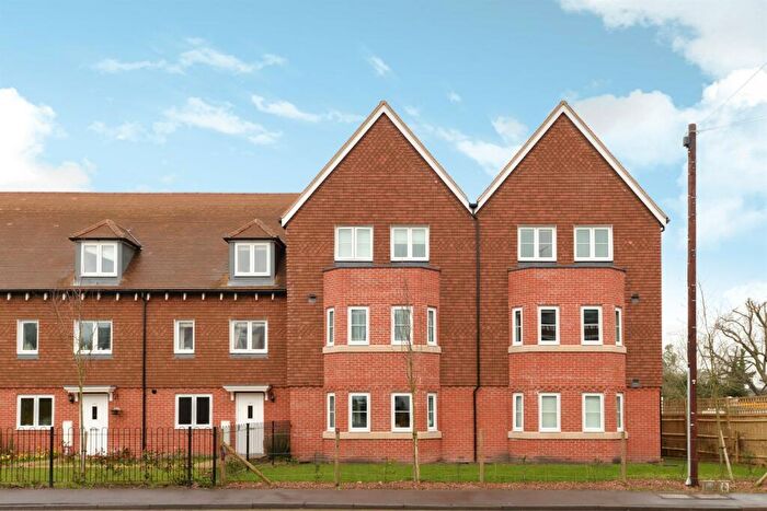 2 Bedroom Apartment To Rent In Outfield Crescent, Wokingham, RG40