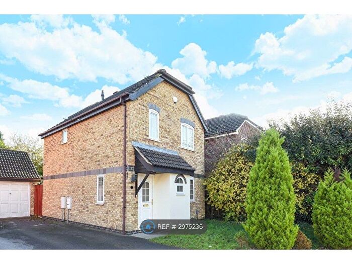 3 Bedroom Detached House To Rent In Turnstone Close, Wokingham, RG41