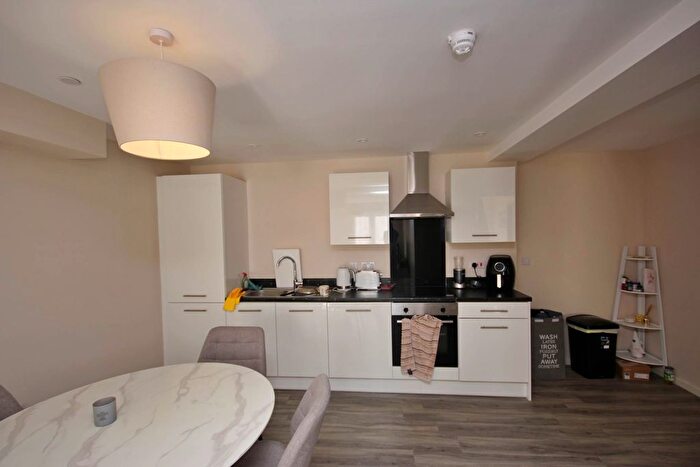 2 Bedroom Flat To Rent In City Road, Manchester, M15