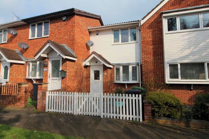 2 Bedroom Property To Rent In Rochford Close, Broxbourne, EN10