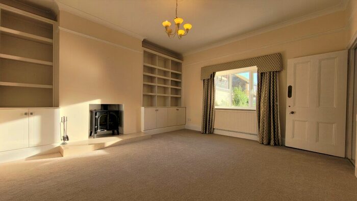 4 Bedroom Semi-Detached House To Rent In Spring Lane, Little Bourton, Oxon, OX17