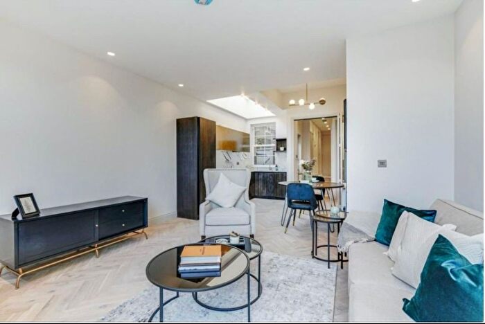 2 Bedroom Flat To Rent In Lynton Road, London, W3