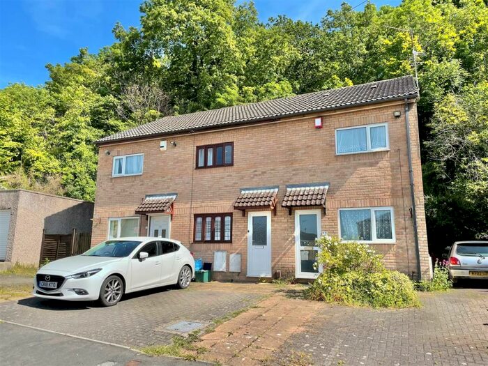 2 Bedroom Terraced House To Rent In Lawrence Weston Road, Lawrence Weston, BS11