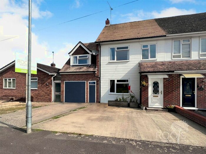 4 Bedroom Semi-Detached House For Sale In Burrell Road, Compton, Newbury, Berkshire, RG20