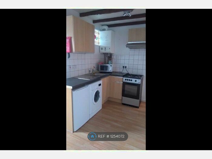 Studio To Rent In Ashgate Road, Chesterfield S40