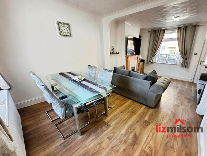 2 Bedroom Terraced House For Sale In Thorntree Lane, Newhall, DE11