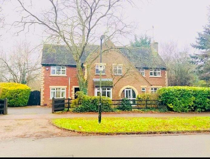 5 Bedroom Detached House To Rent In Collingtree Park, Northampton, NN4