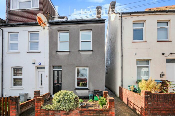 2 Bedroom End Of Terrace House To Rent In Canon Road, Bromley, BR1