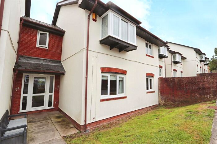 2 Bedroom Flat For Sale In Geneva Court, Bideford, Devon, EX39