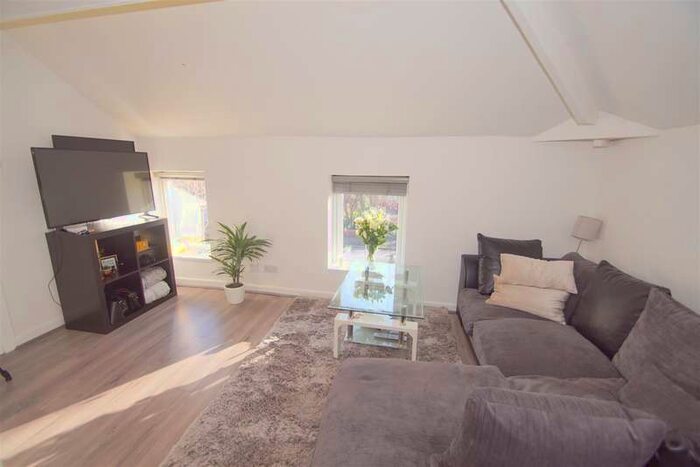 1 Bedroom Apartment To Rent In Stainbeck Road, Leeds, LS7