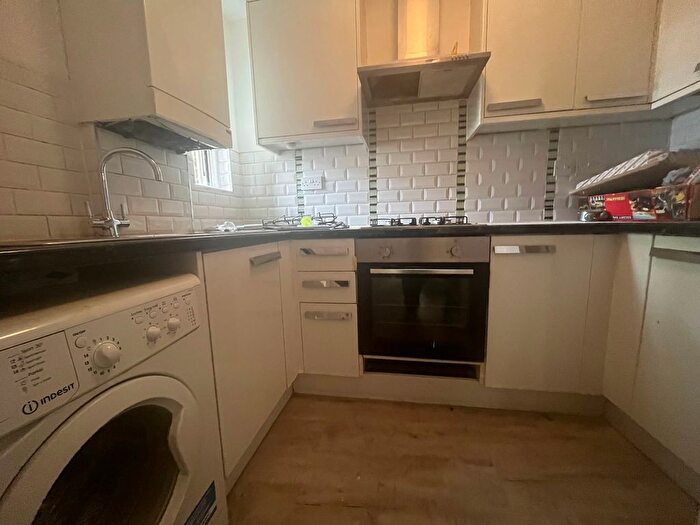2 Bedroom Flat To Rent In South Birkbeck Road, Leytonstone, E11