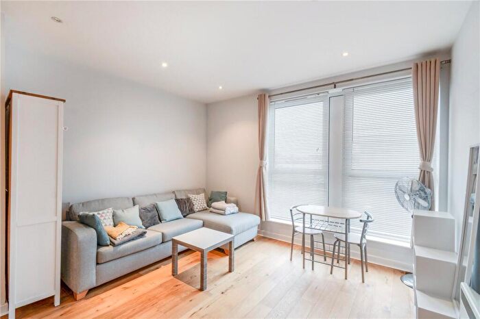 1 Bedroom Apartment To Rent In East Dulwich Road, East Dulwich, London, SE22