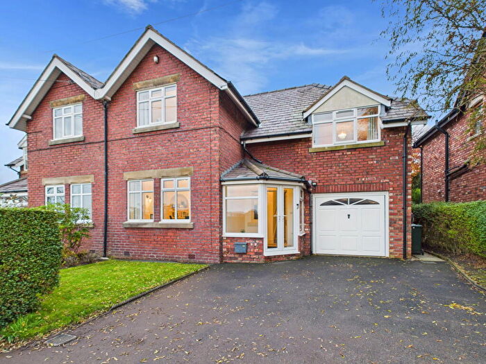 5 Bedroom Semi Detached House For Sale In Booths Lane, Aughton, L39