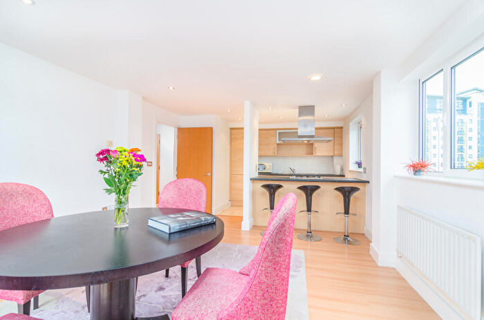 2 Bedroom Flat To Rent In Westferry Road, Canary Wharf, E14