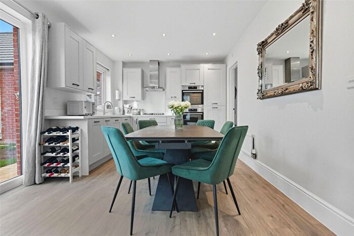 3 Bedroom Property For Sale In Dixon Mews, Langdon Hills, SS16